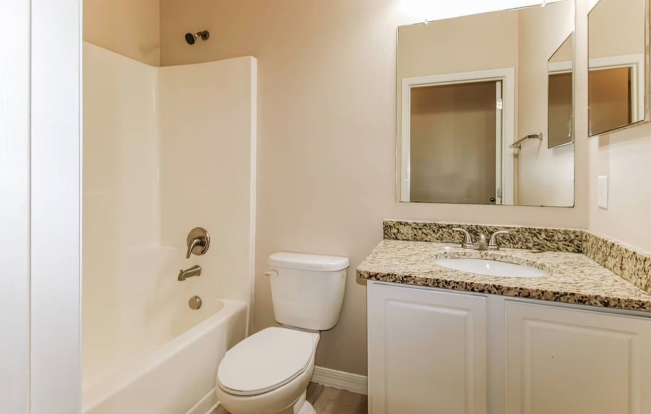 1126 Southeast 18th Street — photo 10 of 10